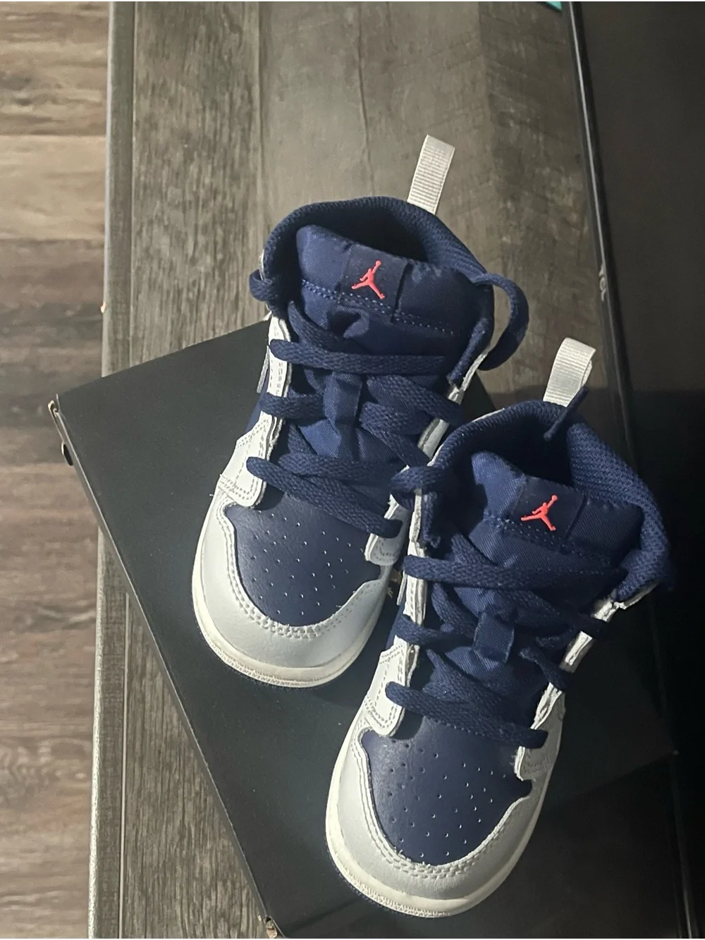 Nike Jordan 1 Mid (Kids) - Navy & White with Red Accent